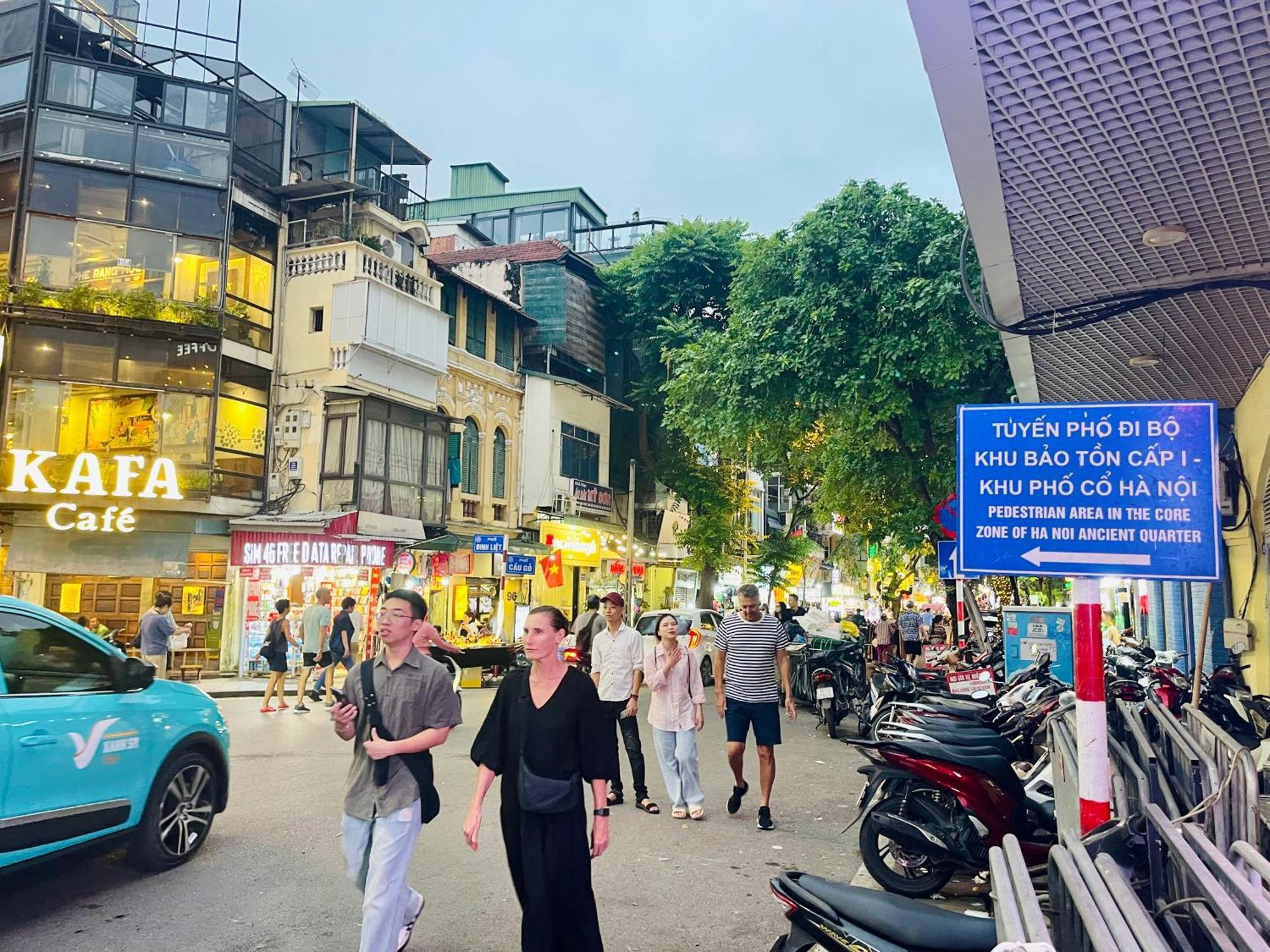 Old House Homestay Hanoi Bagian luar foto